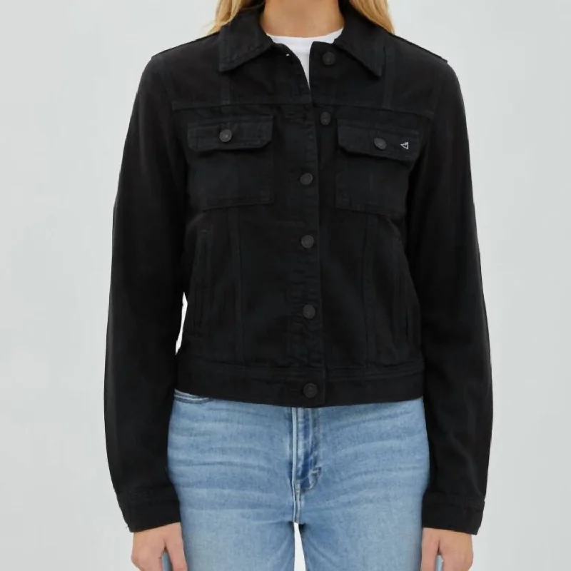 Dakato Cropped Fitted Jacket In Black