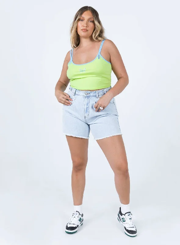 bermuda-waist-adjustor-denim-shorts