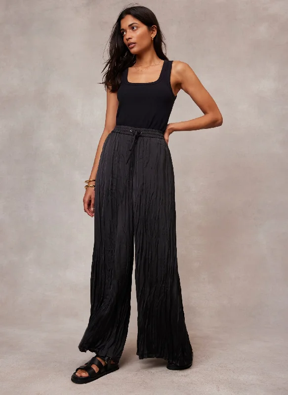 black-crinkle-wide-leg-trouser