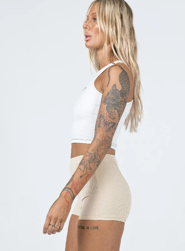 camello-bike-shorts-beige