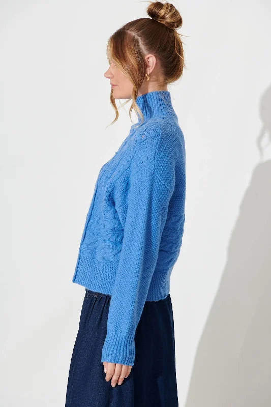 carino-knit-in-blue-wool-blend