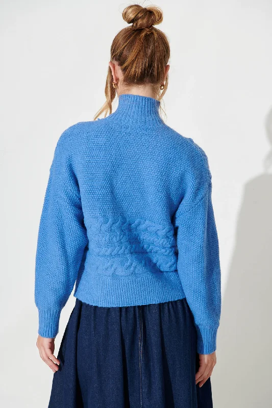 carino-knit-in-blue-wool-blend