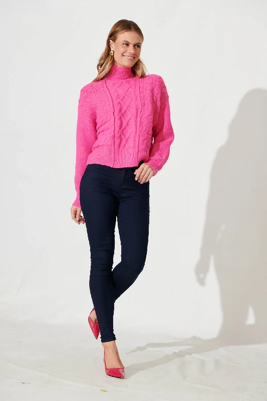 carino-knit-in-hot-pink-wool-blend