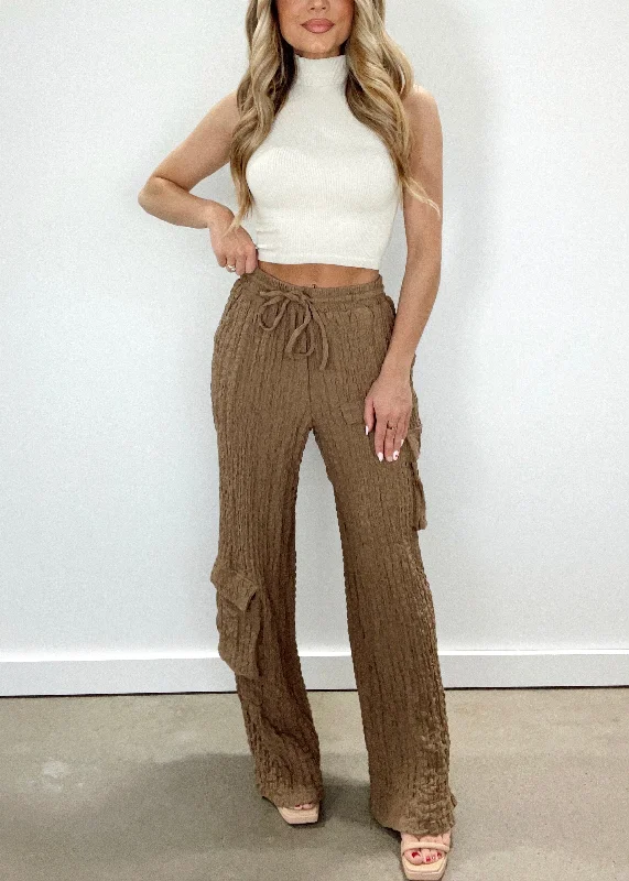 crinkle-knit-cargo-pants