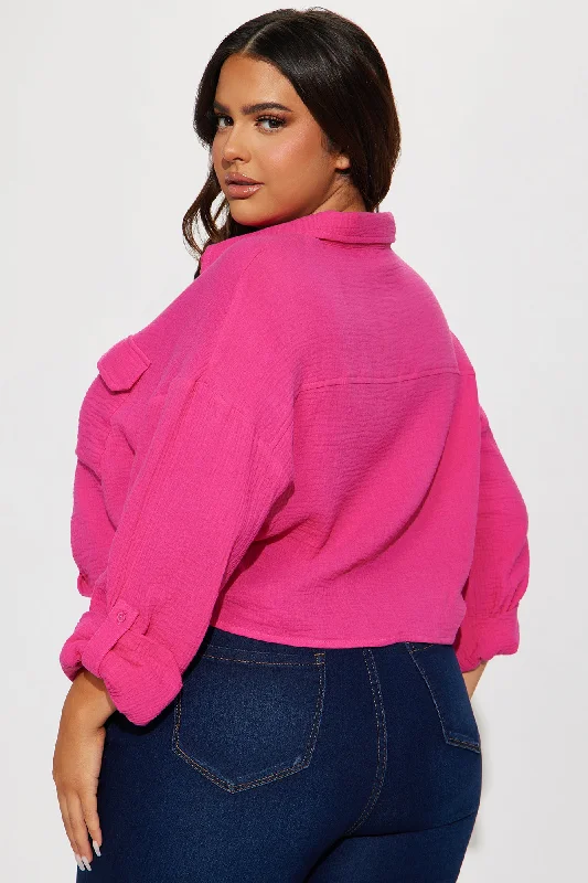 deja-twist-front-cropped-gauze-shirt-hot-pink