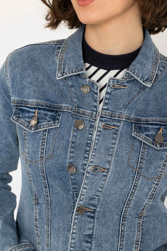 denim-jacket-in-medium-blue-3