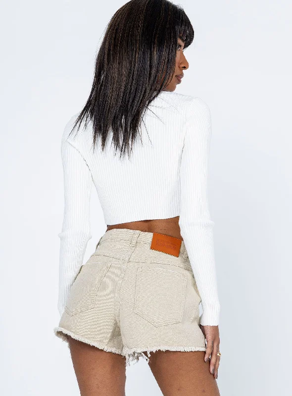 elise-shorts-beige