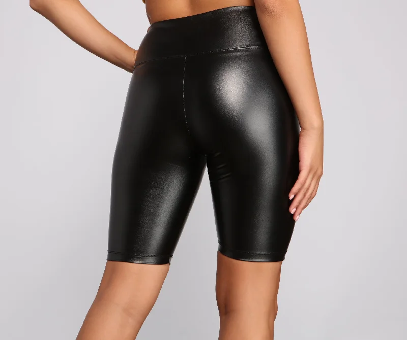 faux-leather-biker-shorts-065030220001