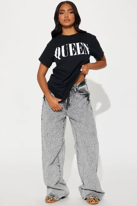 fit-for-a-queen-tee-black