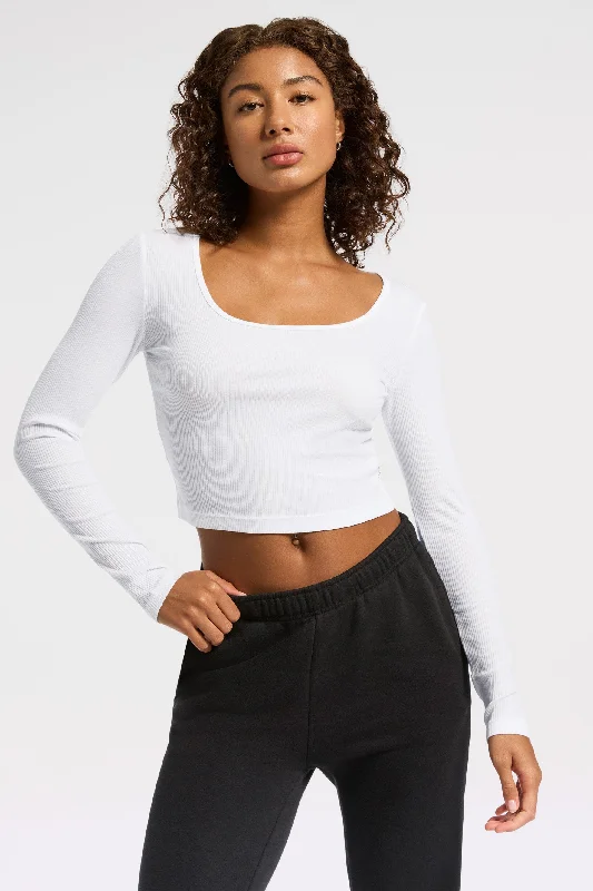 rivington-ribbed-ls-scoop-neck-crop-top-white