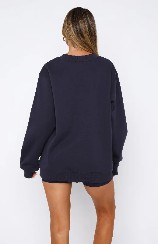 sporty-girl-oversized-sweater-navy