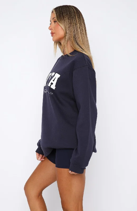 sporty-girl-oversized-sweater-navy