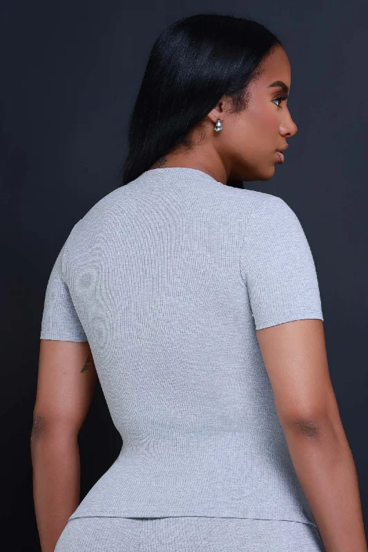 thats-deep-short-sleeve-snatched-ribbed-top-heather-grey