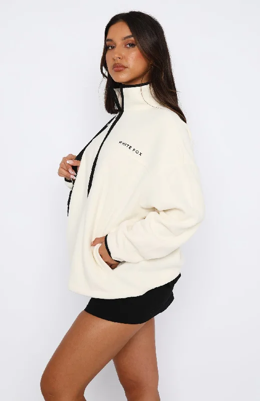 well-known-fleece-jacket-cream